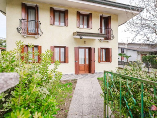 casa indipendente in vendita a San Stino di Livenza