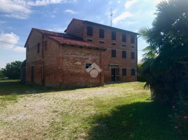 casa indipendente in vendita a San Stino di Livenza in zona Corbolone