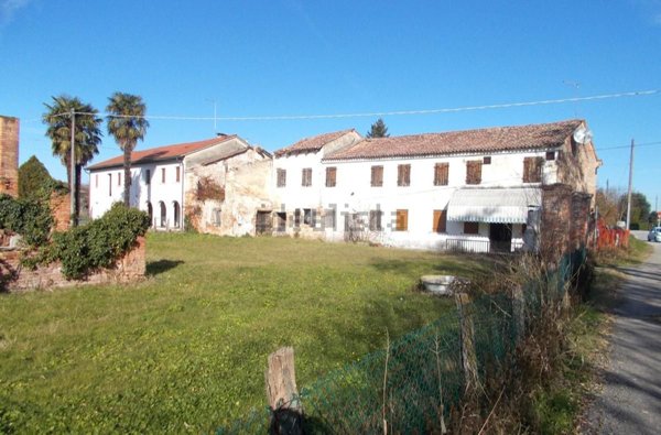 pentavano in vendita a Scorzè