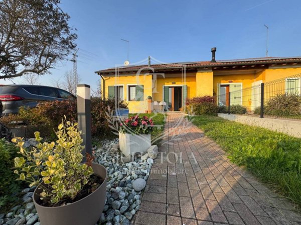 casa indipendente in vendita a Scorzè in zona Peseggia
