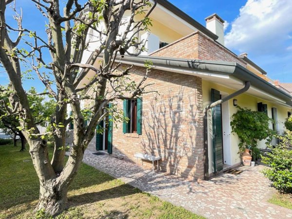 casa indipendente in vendita a Scorzè in zona Peseggia
