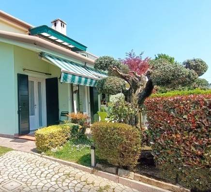 casa indipendente in vendita a Scorzè in zona Peseggia