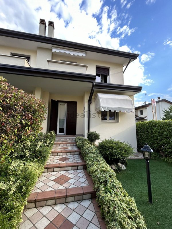 casa indipendente in vendita a Scorzè in zona Peseggia