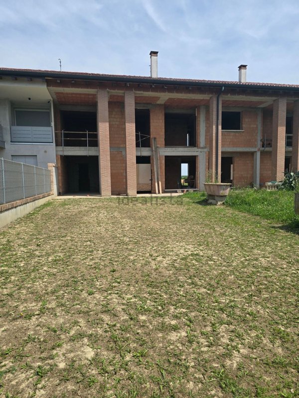 esavano in vendita a Scorzè in zona Peseggia