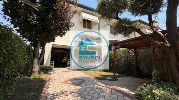 casa indipendente in vendita a Scorzè in zona Peseggia