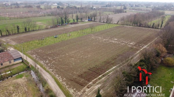 terreno in vendita a Scorzè in zona Peseggia