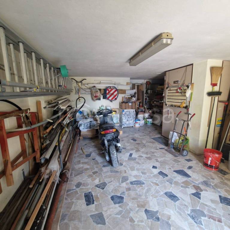locale commerciale in vendita a Spinea