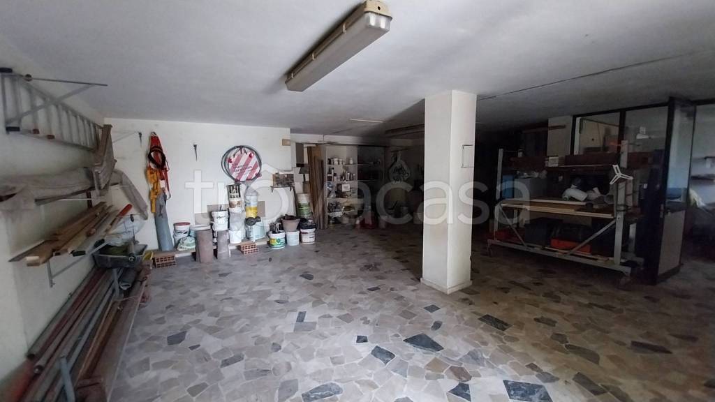 locale commerciale in vendita a Spinea