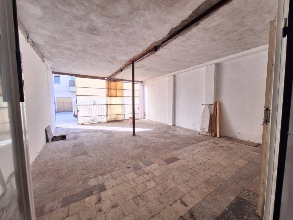 locale commerciale in vendita a Spinea