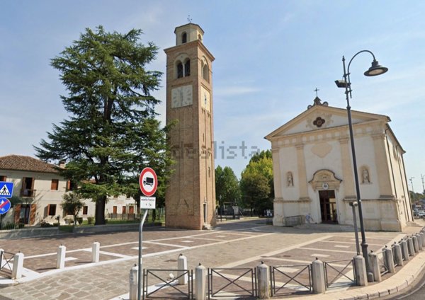 locale commerciale in vendita a Spinea