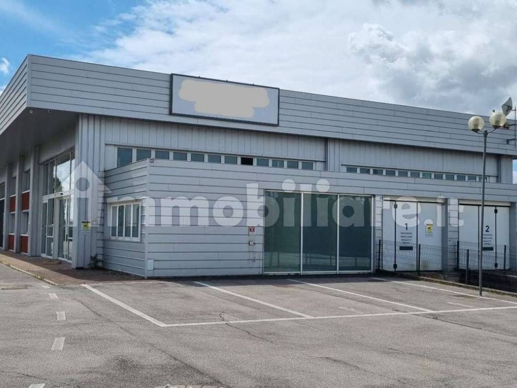 capannone in vendita a Spinea