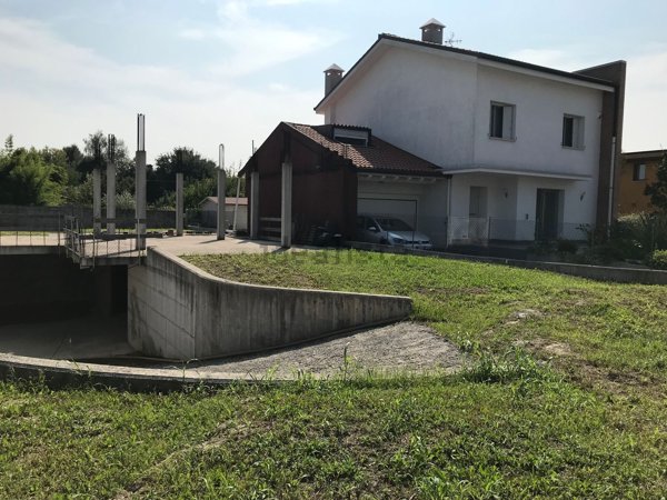 casa indipendente in vendita a Spinea