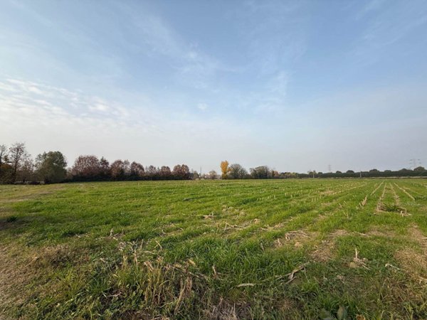 terreno edificabile in vendita a Spinea