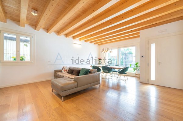 casa indipendente in vendita a Spinea