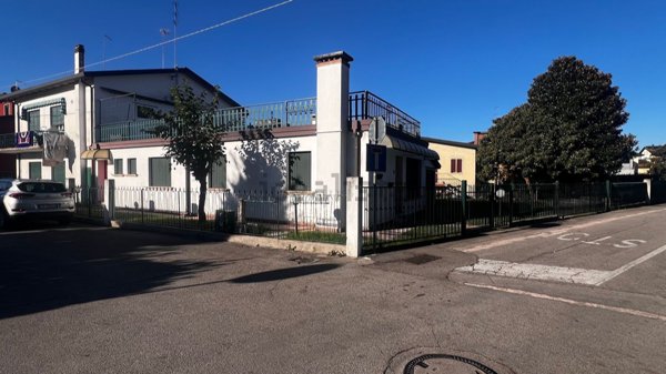 casa indipendente in vendita a Spinea
