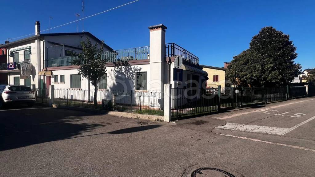 pentavano in vendita a Spinea