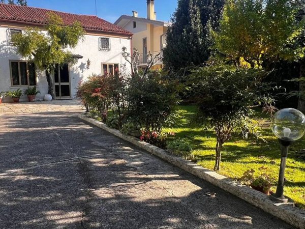 casa indipendente in vendita a Spinea