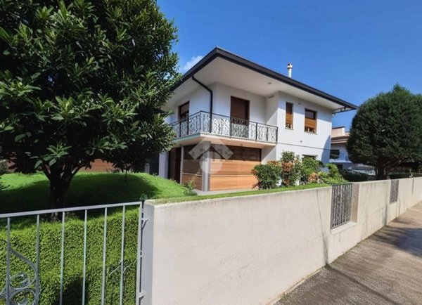 casa indipendente in vendita a Spinea