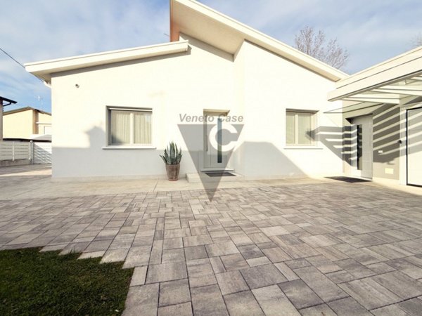 casa indipendente in vendita a Spinea