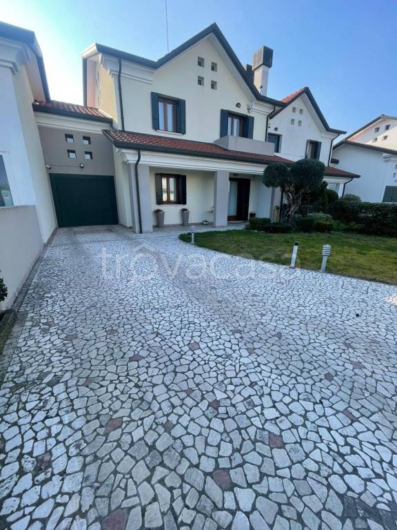 casa indipendente in vendita a Spinea