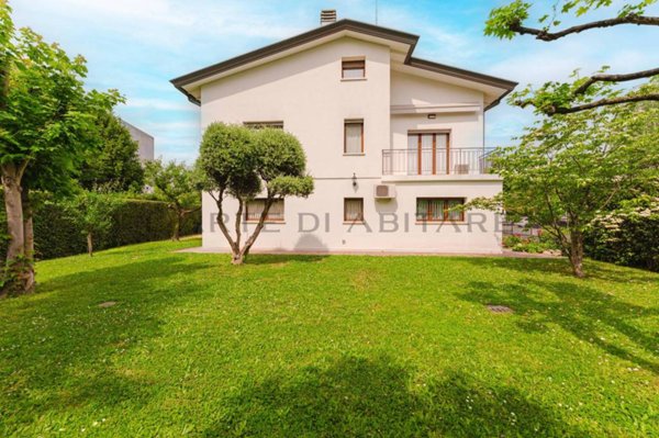 casa indipendente in vendita a Spinea