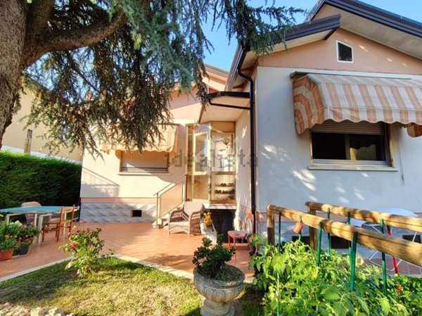 casa indipendente in vendita a Spinea