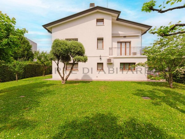 casa indipendente in vendita a Spinea