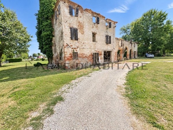 casale in vendita a Spinea