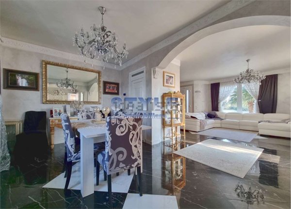 casa indipendente in vendita a Stra