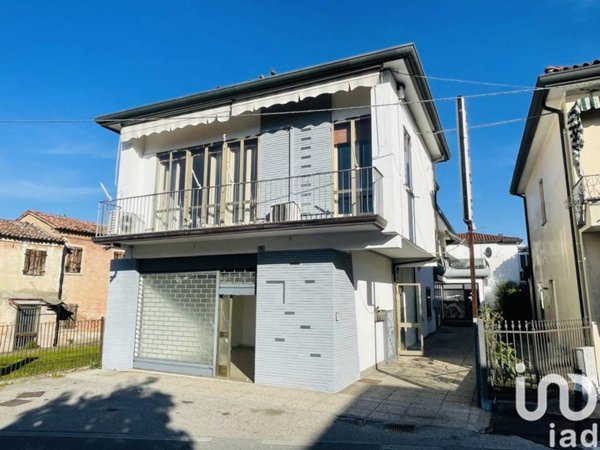 appartamento in vendita a Stra in zona San Pietro