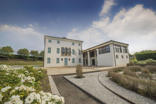 casa indipendente in vendita a Stra