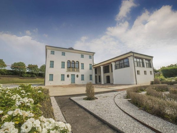 casa indipendente in vendita a Stra