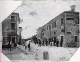 locale di sgombero in vendita a Stra in zona Paluello