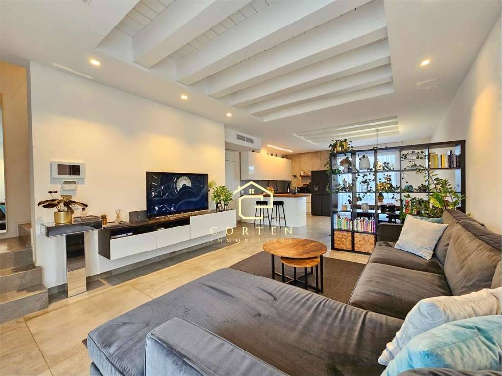 casa indipendente in vendita a Stra in zona San Pietro