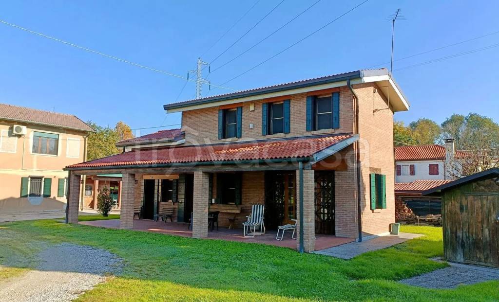 casa indipendente in vendita a Stra in zona Paluello