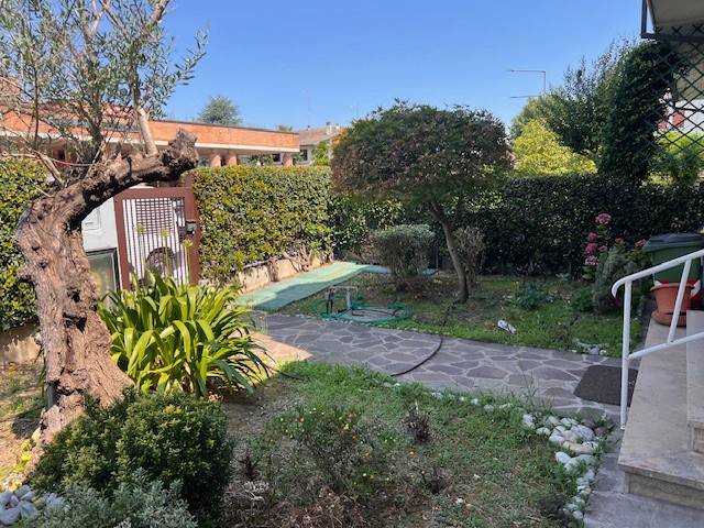casa indipendente in vendita a Stra