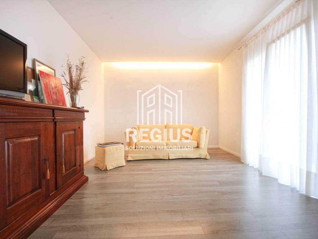 casa indipendente in vendita a Stra