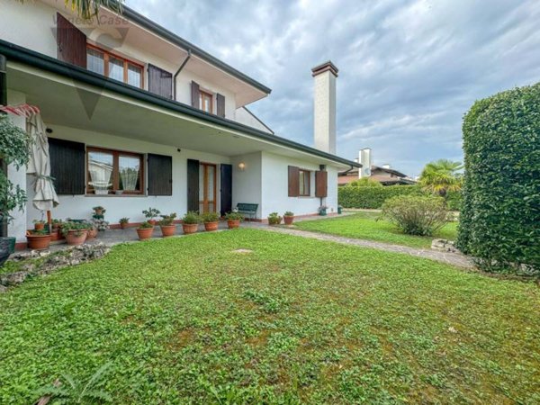 casa indipendente in vendita a Stra