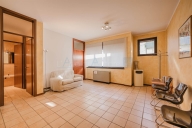 locale commerciale in vendita a Stra