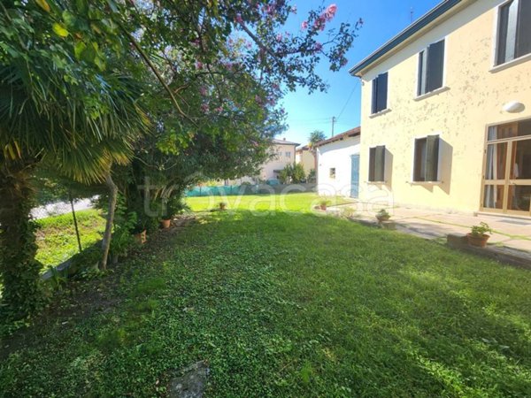 casa indipendente in vendita a Stra