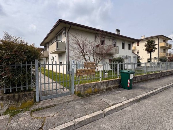 appartamento in vendita a Stra in zona San Pietro