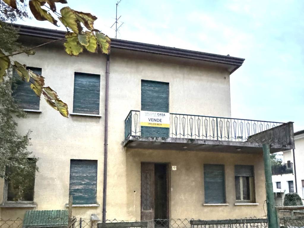 casa indipendente in vendita a Stra