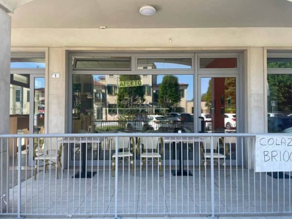 negozio in vendita a Stra in zona Paluello