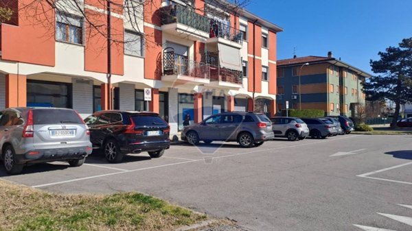 locale di sgombero in vendita a Stra