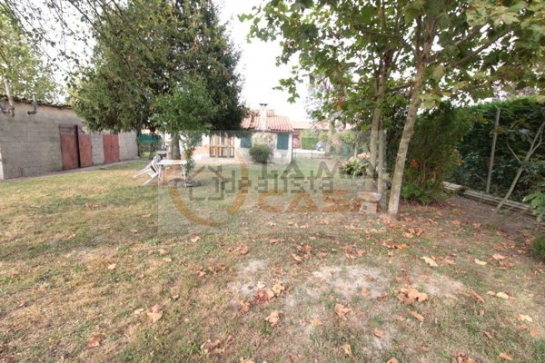 casa indipendente in vendita a Stra
