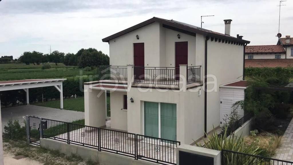 casa indipendente in vendita a Stra in zona San Pietro