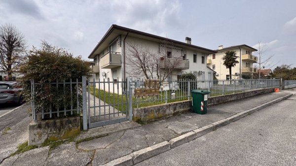 appartamento in vendita a Stra in zona San Pietro