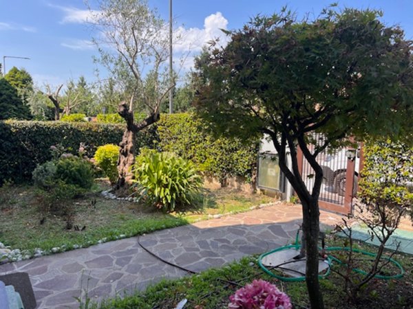 casa indipendente in vendita a Stra