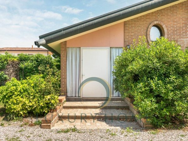 casa indipendente in vendita a Stra in zona San Pietro