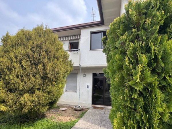 appartamento in vendita a Stra in zona San Pietro